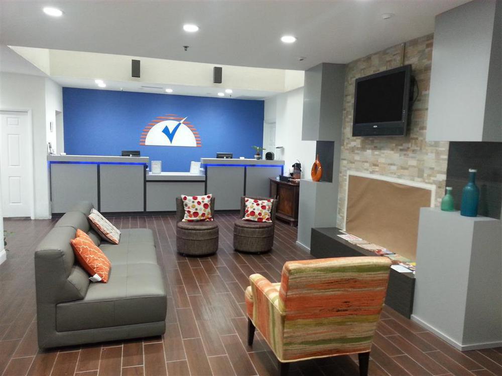 Americas Best Value Inn & Suites Extended Stay - Tulsa Beltér fotó