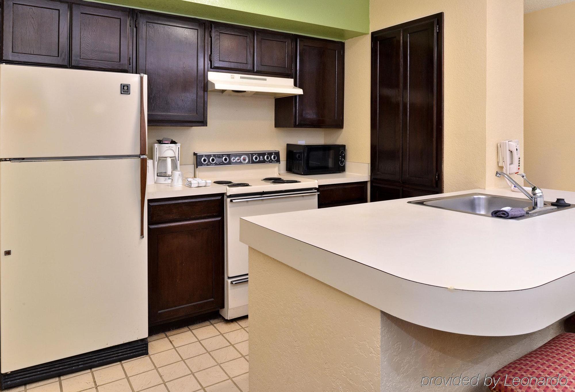 Americas Best Value Inn & Suites Extended Stay - Tulsa Kültér fotó
